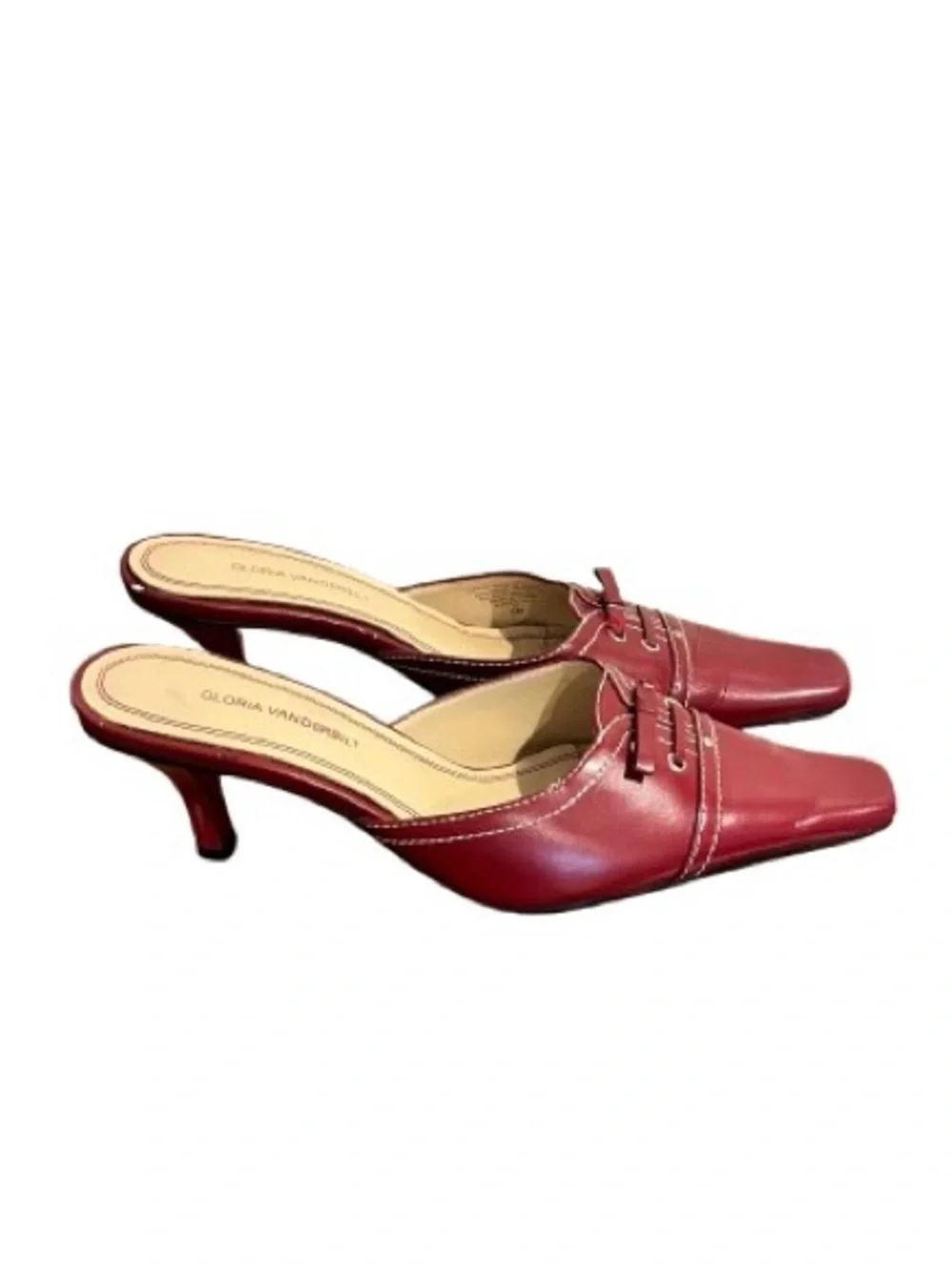 Vintage Gloria Vanderbilt Red Slip On Kitten Heels. Size: 6